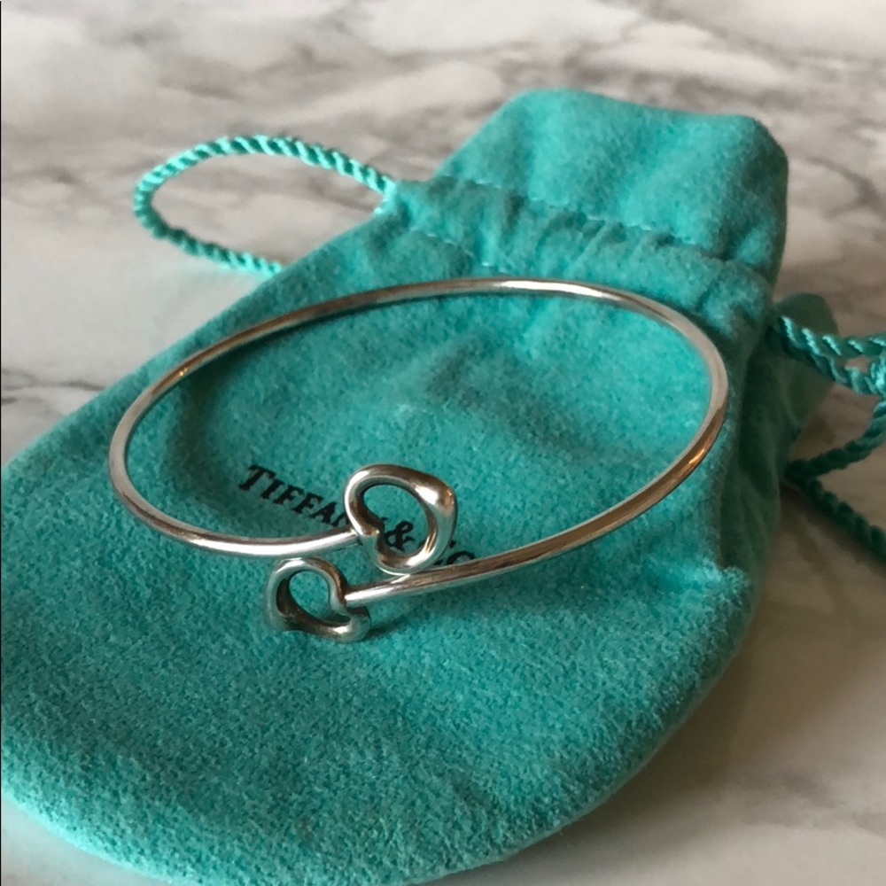 TIFFANY Elsa Peretti open heart bangle